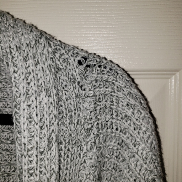 Cardigan - Picture 2 of 4